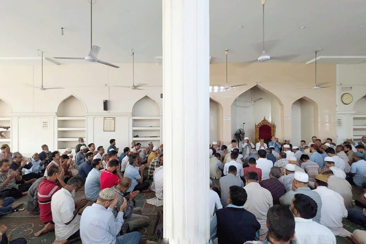 বেগম খালেদা জিয়ার রোগমুক্তি কামনায় জাবিতে দোয়া মাহফিল