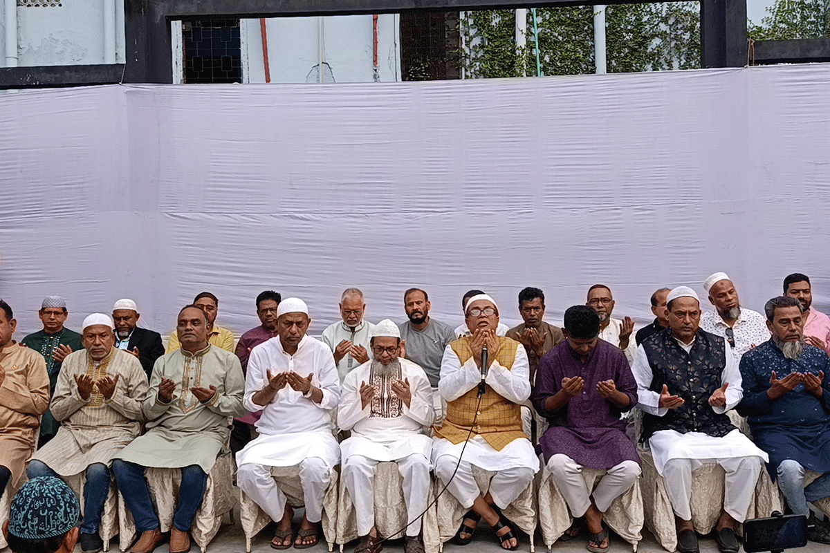 নারায়ণগঞ্জে খালেদা জিয়ার সুস্থতা কামনায় দোয়া মাহফিল