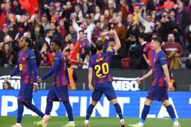 লা লিগায় দারুণ জয়ে শীর্ষে ফিরল বার্সেলোনা