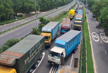 মহাসড়কে অন্ধকার বাণিজ্য : প্রমাণ পেয়ে কড়া নজরদারি শুরু