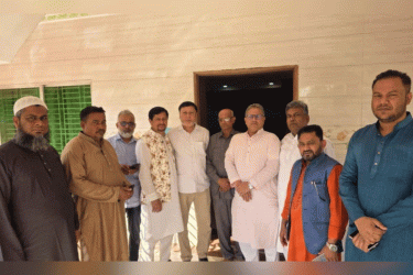 বিএনপি প্রার্থীর সঙ্গে ভাঙ্গার ৮ ইউপি চেয়ারম্যানের মতবিনিময়