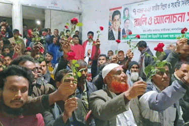 লালমনিরহাটে জামায়াতের অর্ধশতাধিক নেতাকর্মীর বিএনপিতে যোগদান