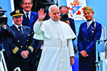 লেবাননের রাজধানী বৈরুতের উদ্দেশে ধর্মগুরু পোপ লিও