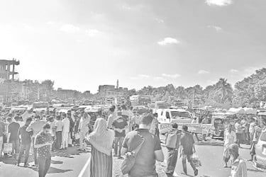 ছয় লেন দাবিতে ব্লকেড কর্মসূচি