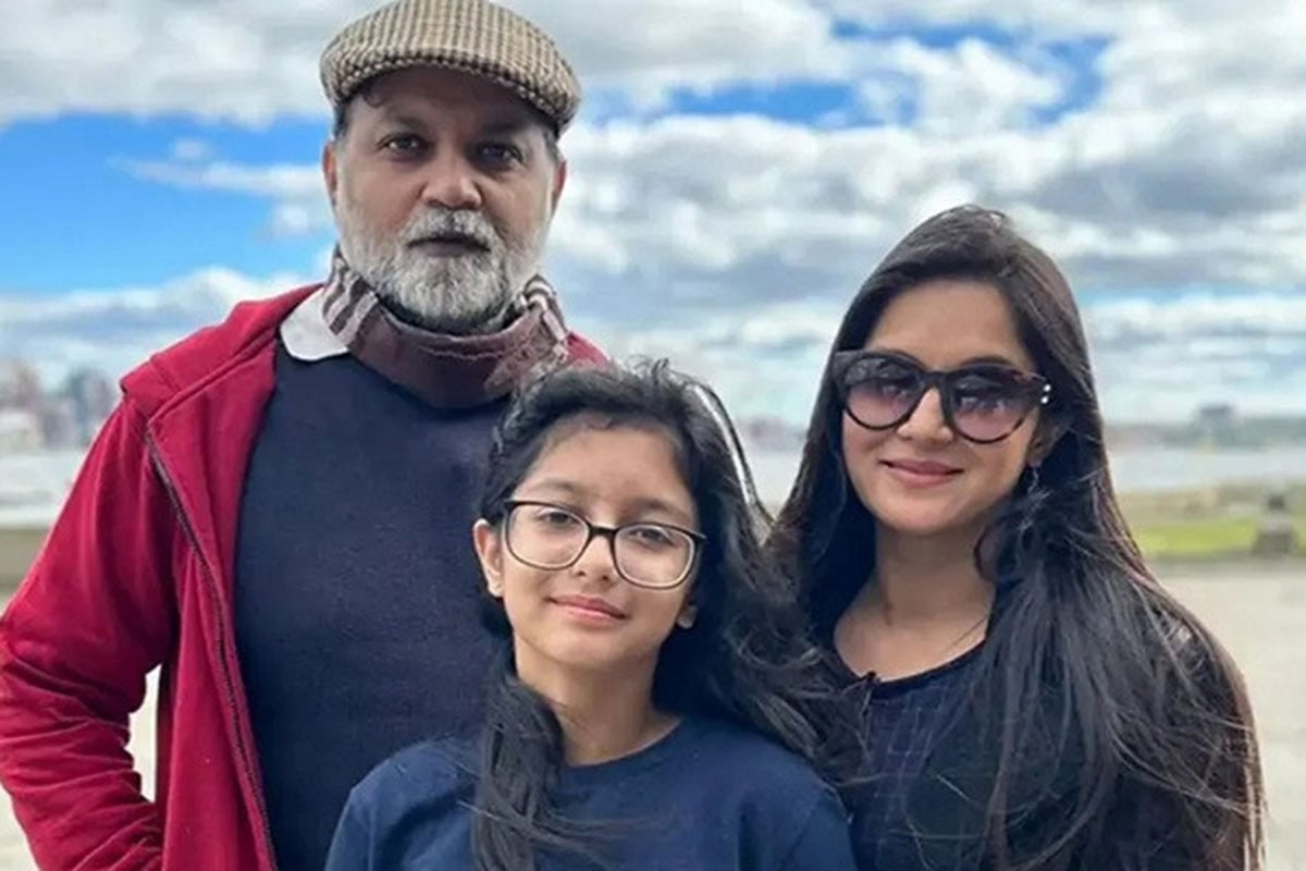 বিচ্ছেদের গুঞ্জন থামিয়ে এক ফ্রেমে সৃজিত, মিথিলা, আইরা