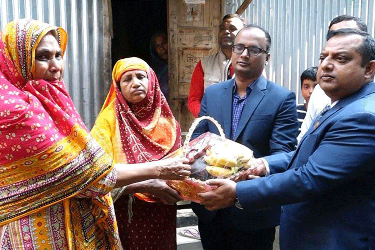 জুলাই শহীদদের পরিবারের পাশে নবাগত জেলা প্রশাসক