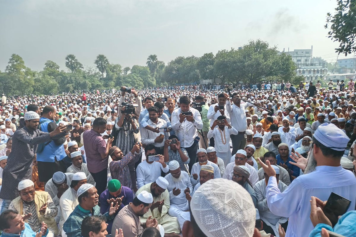 রূপগঞ্জে বেগম খালেদা জিয়ার রোগমুক্তি কামনায় দোয়া মাহফিল