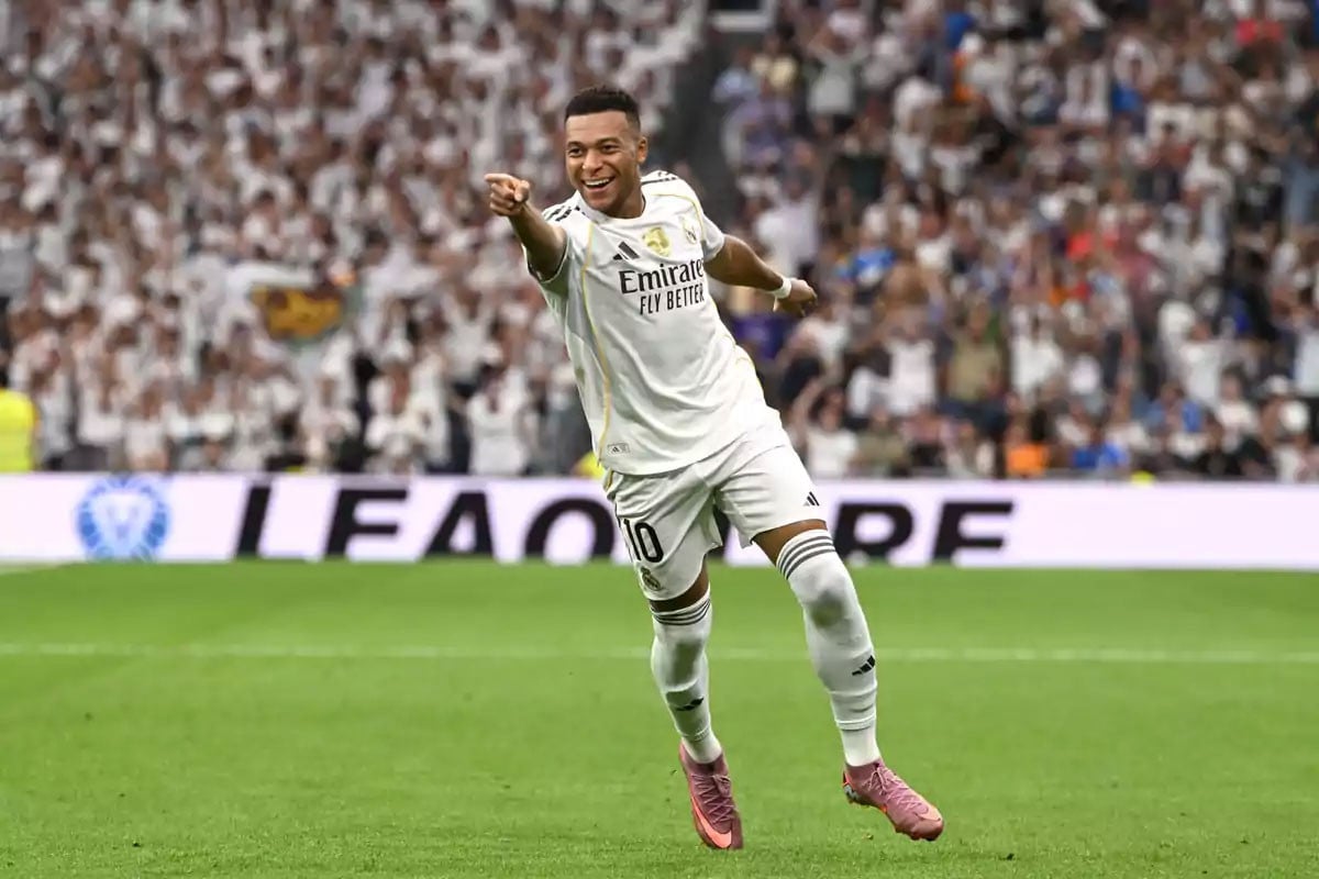 রোনালদোর বিরল রেকর্ড স্পর্শ করলেন এমবাপ্পে