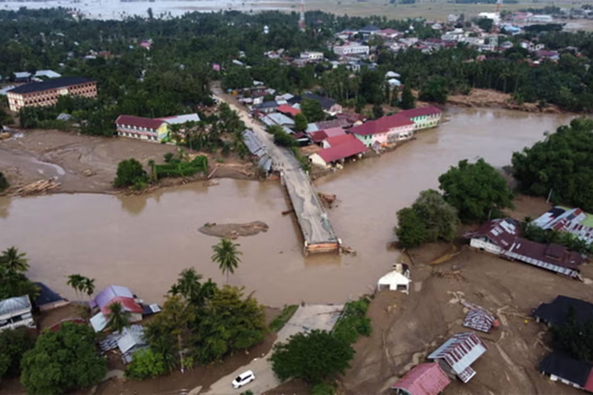 ইন্দোনেশিয়ার বন্যায় মৃতের সংখ্যা ৫০০ ছাড়ালো