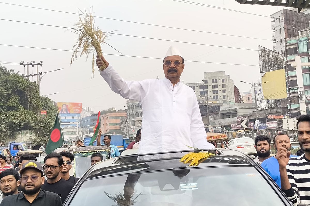 খালেদা জিয়া গণতন্ত্র ও ঐক্যের অনুপ্রেরণা : গয়েশ্বর