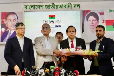 বিএনপিতে যোগ দিয়েছেন রেজা কিবরিয়া