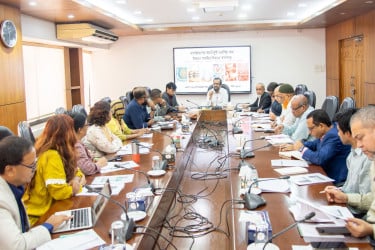 হস্তশিল্পের বৈশ্বিক বাজার ধরতে নীতি-সহায়তার তাগিদ