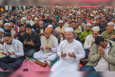 খালেদা জিয়ার রোগমুক্তি কামনায় মোংলায় দোয়া মাহফিল