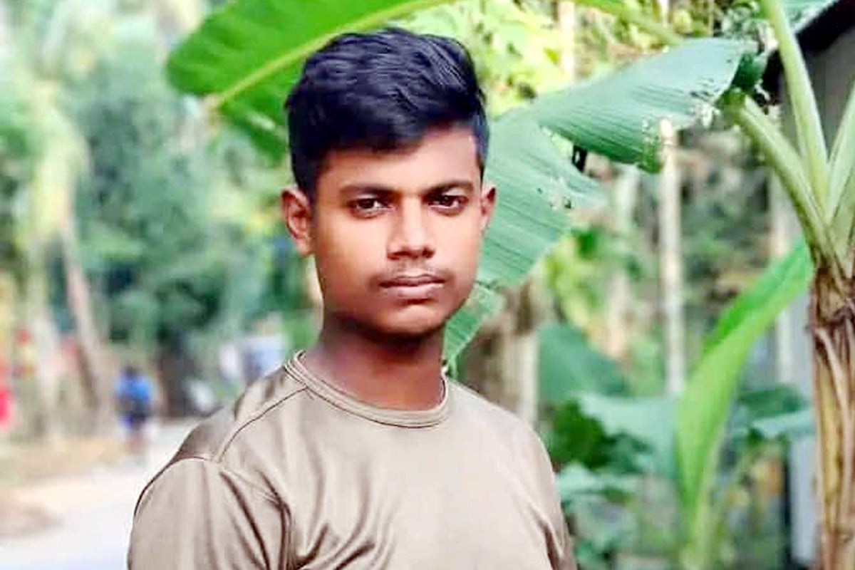 মাগুরায় সড়কে প্রাণ গেল স্কুল ছাত্রের