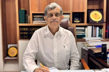 পরীক্ষা বন্ধ করায় শাস্তির মুখোমুখি হতে হবে শিক্ষকদের: শিক্ষা উপদেষ্টা