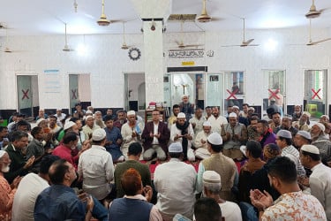 খালেদা জিয়ার সুস্থতা কামনায় নারায়ণগঞ্জে বাবুলের উদ্যোগে দোয়া