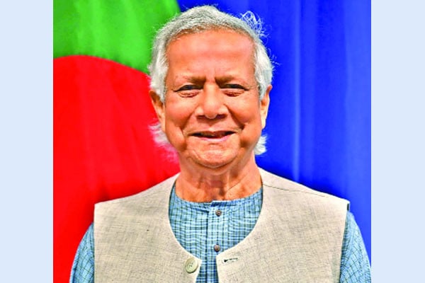 ড. ইউনূসেই আস্থা
