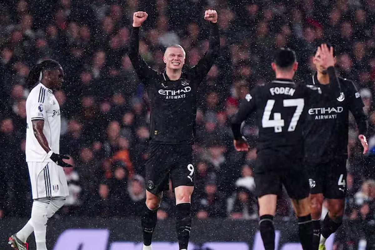 হালান্ডের রেকর্ড ছোঁয়ার রাতে ম্যানচেস্টার সিটির রোমাঞ্চকর জয়