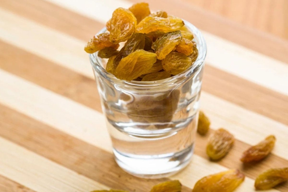 কিশমিশ ভেজানো পানির উপকারিতা