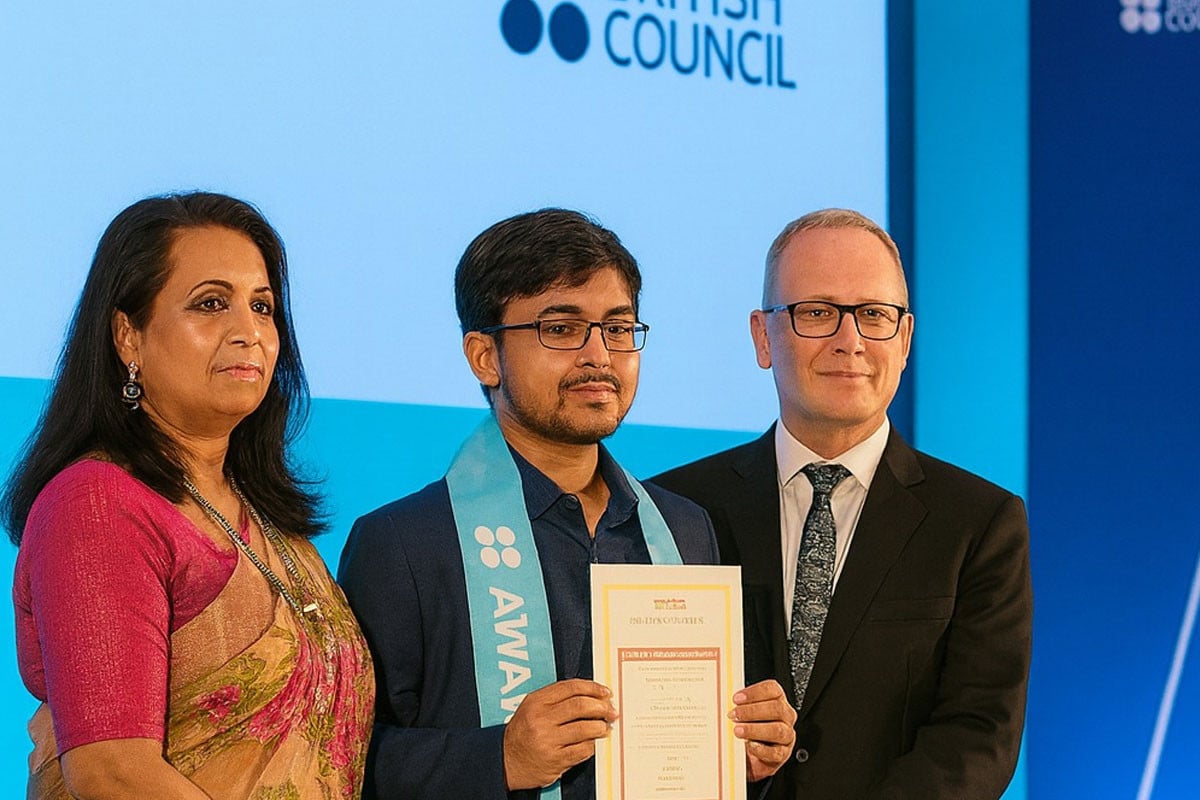 সাউথ পয়েন্ট স্কুল অ্যান্ড কলেজ শিক্ষার্থীর ‘টপ ইন দ্য ওয়ার্ল্ড’ অ্যাওয়ার্ড অর্জন