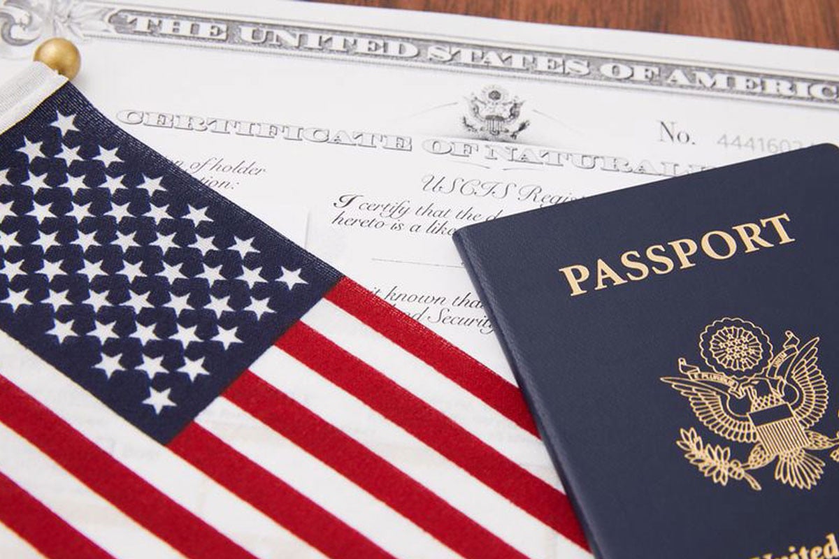 দ্বৈত-নাগরিকত্ব পরিহার না করলে সিটিজেনশিপ হারাবে আমেরিকানরা