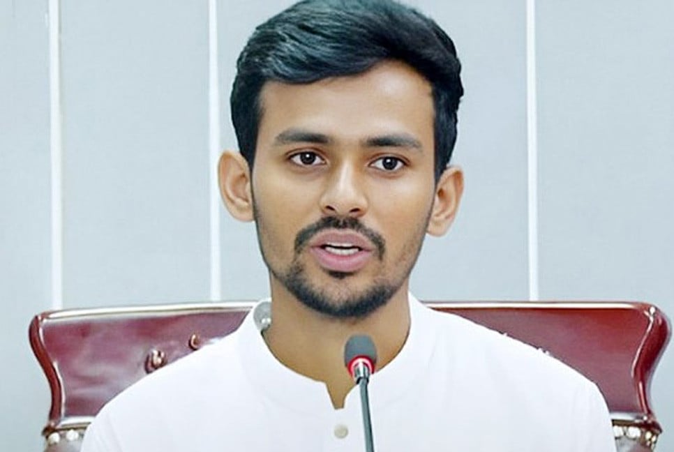 দেশের ক্রান্তিলগ্নে ভূমিকা রেখেছে আলেম সমাজ : উপদেষ্টা আসিফ