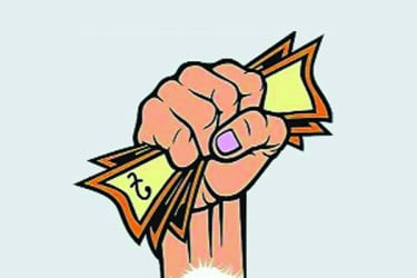 মনোবল নেই পুলিশের, মনোযোগ আছে দুর্নীতিতে