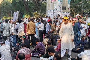 আজ থেকে দেশের সব প্রাথমিক বিদ্যালয়ে কমপ্লিট শাটডাউন