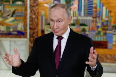 ইউক্রেনকে সমুদ্র থেকে বিচ্ছিন্ন করার হুমকি পুতিনের