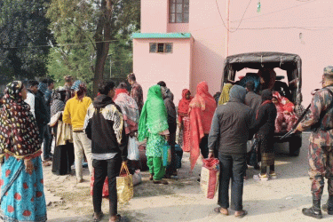 মেহেরপুর সীমান্তে নারী-শিশুসহ ৩০ বাংলাদেশিকে ঠেলে দিল বিএসএফ