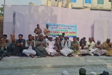 টাঙ্গাইলে খালেদা জিয়ার সুস্থতা কামনায় বৈষম্যবিরোধী ছাত্র আন্দোলনের দোয়া