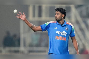 আইসিসি’র শাস্তি পেলেন ভারতীয় পেসার