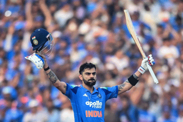 ফের সেঞ্চুরি পেলেন কোহলি