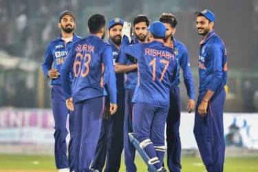 দক্ষিণ আফ্রিকার বিপক্ষে ভারতের টি-টোয়েন্টি সিরিজের দল ঘোষণা