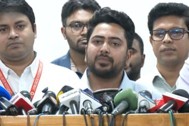 আমরা চাই না নির্বাচনের যাত্রা ব্যাহত হোক: নাহিদ ইসলাম