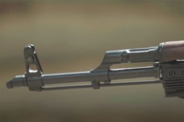 ৮০ হাজার মানুষের সামনে শিশুকে দিয়ে মৃত্যুদণ্ড কার্যকর করাল তালেবান