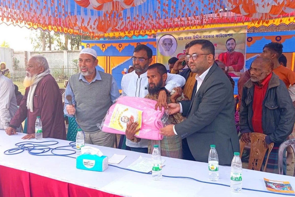 কুড়িগ্রামে এক হাজার পরিবারের মাঝে শীতবস্ত্র বিতরণ