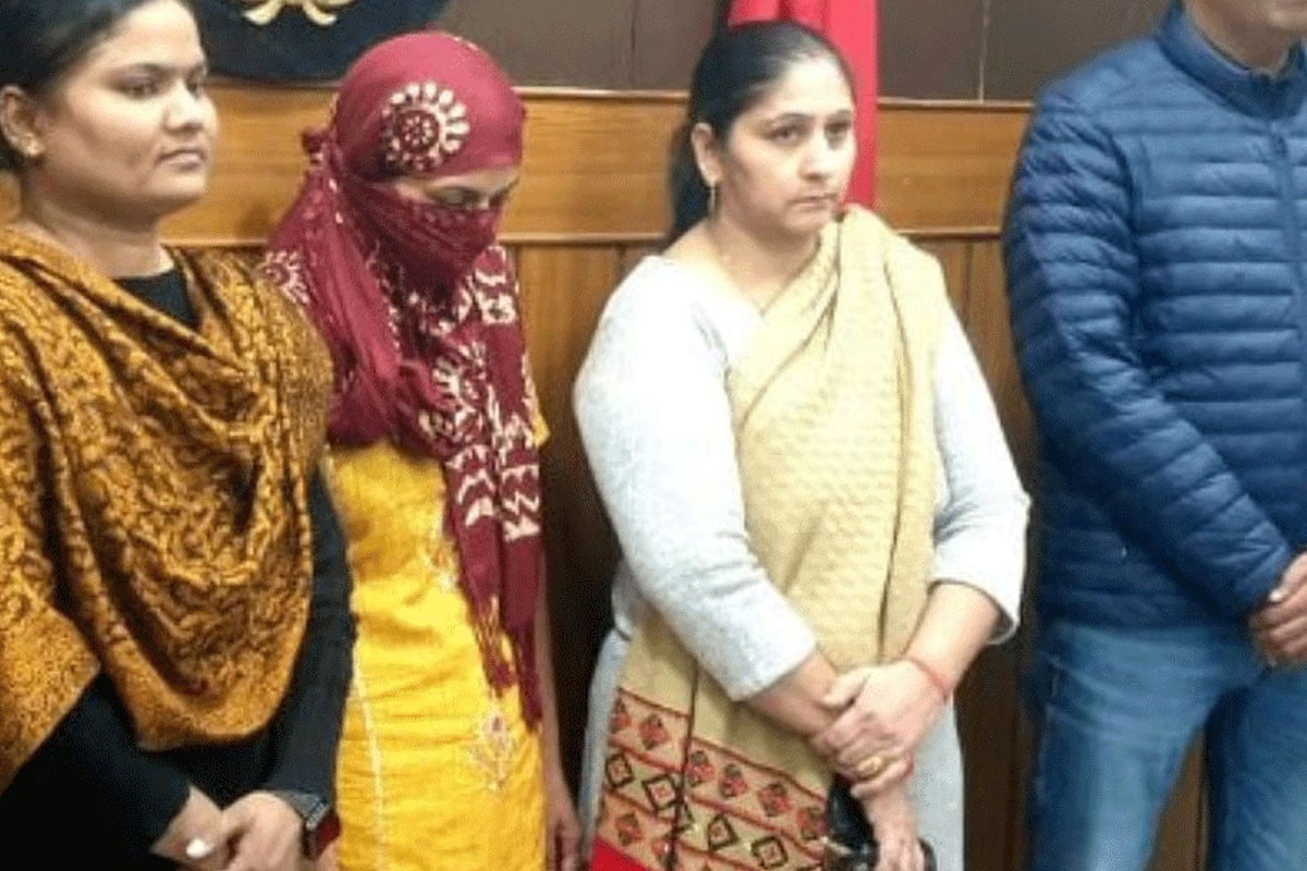 সৌন্দর্যের ঈর্ষায় নিজের সন্তানসহ ৪ শিশুকে হত্যা করলেন নারী