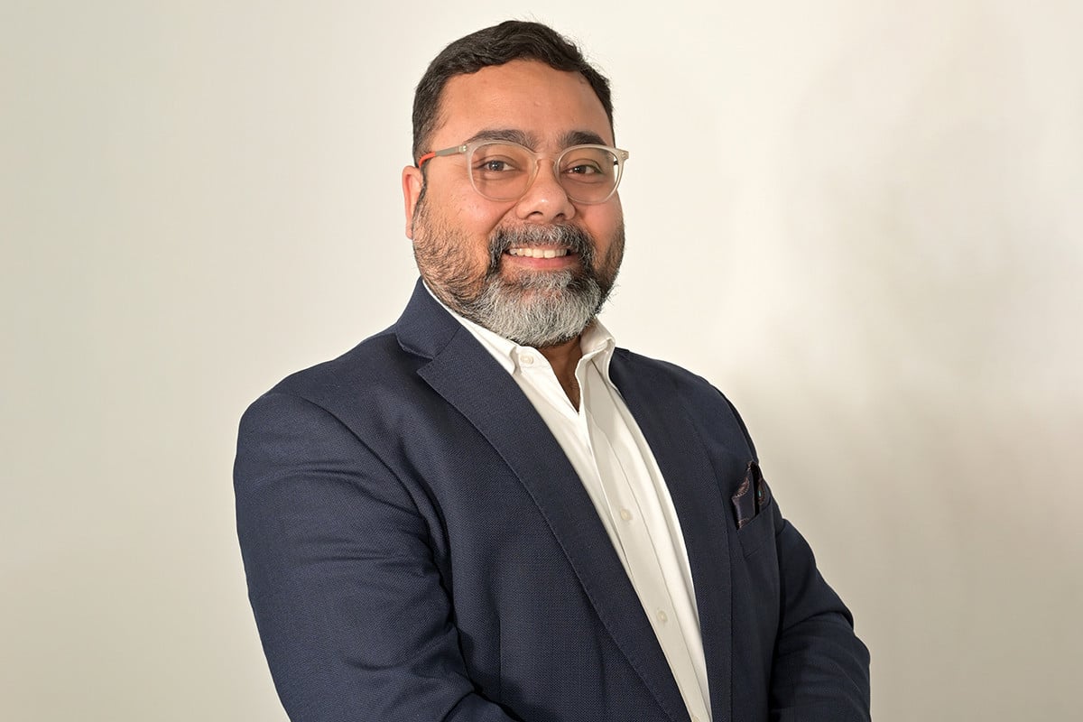 যুক্তরাজ্যে প্রথম বাংলাদেশি উপাচার্য নিযুক্ত হলেন আইইউবির প্রাক্তন শিক্ষার্থী ওসামা খান