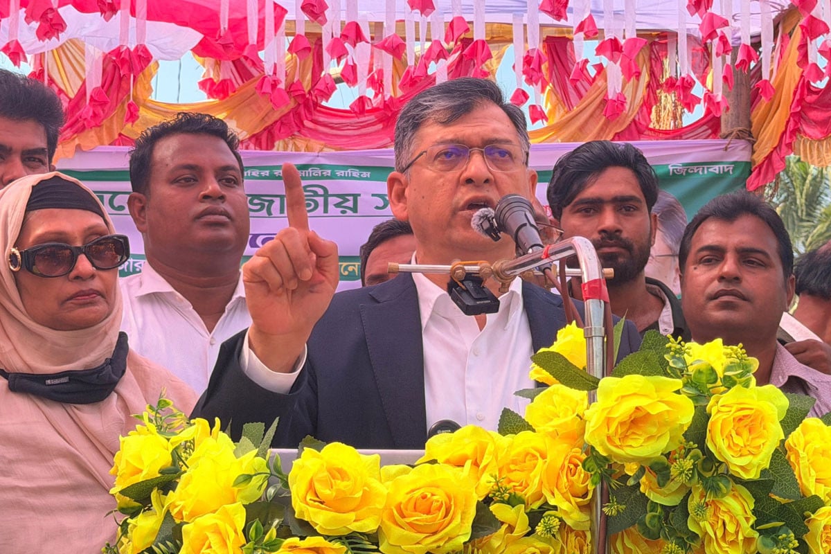 দেশে কোনো মানুষ আর চিকিৎসার অভাবে মারা যাবে না : সালাহ উদ্দিন আহমদ