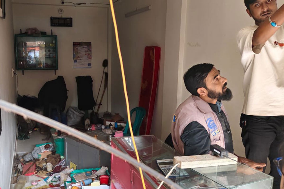 পাবনায় সশস্ত্র ডাকাতি, ৫টি স্বর্ণের দোকান ও ৩টি বাড়ি লুট