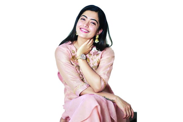 বিয়ে নিয়ে মুখ খুললেন রাশমিকা