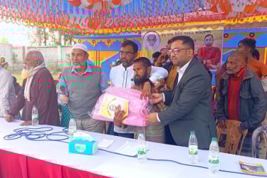 কুড়িগ্রামে এক হাজার পরিবারের মাঝে শীতবস্ত্র বিতরণ