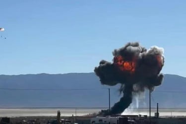 মার্কিন যুদ্ধবিমান বিধ্বস্ত, কোনো মতে প্রাণে বাঁচলেন পাইলট