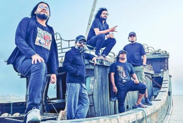 একই দিনে দুই ভাষায় আসছে 'এই অবেলায় ২'