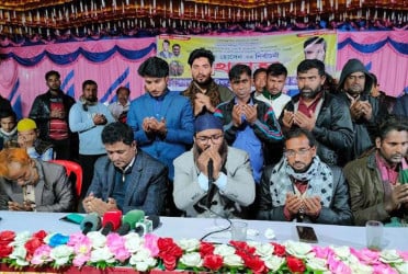 খালেদা জিয়ার সুস্থতা কামনায় গণঅধিকার পরিষদ নেতা ফারুকের দোয়া