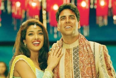 অক্ষয়-প্রিয়াঙ্কার প্রেমের সেই গুঞ্জন উস্কে দিলেন পরিচালক