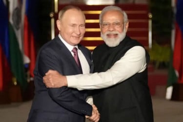 ভারতে আসার আগে মোদিকে প্রশংসায় ভাসালেন পুতিন