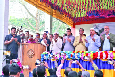 খালেদা জিয়ার সুস্থতা কামনা করে জামালপুরে দোয়া মাহফিল