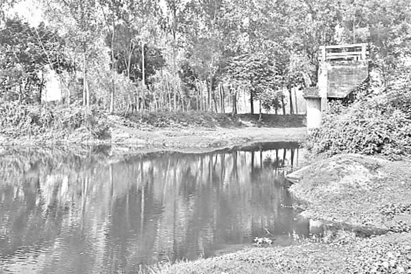 সেতু ভেঙে দুর্ভোগে ৮ বছর